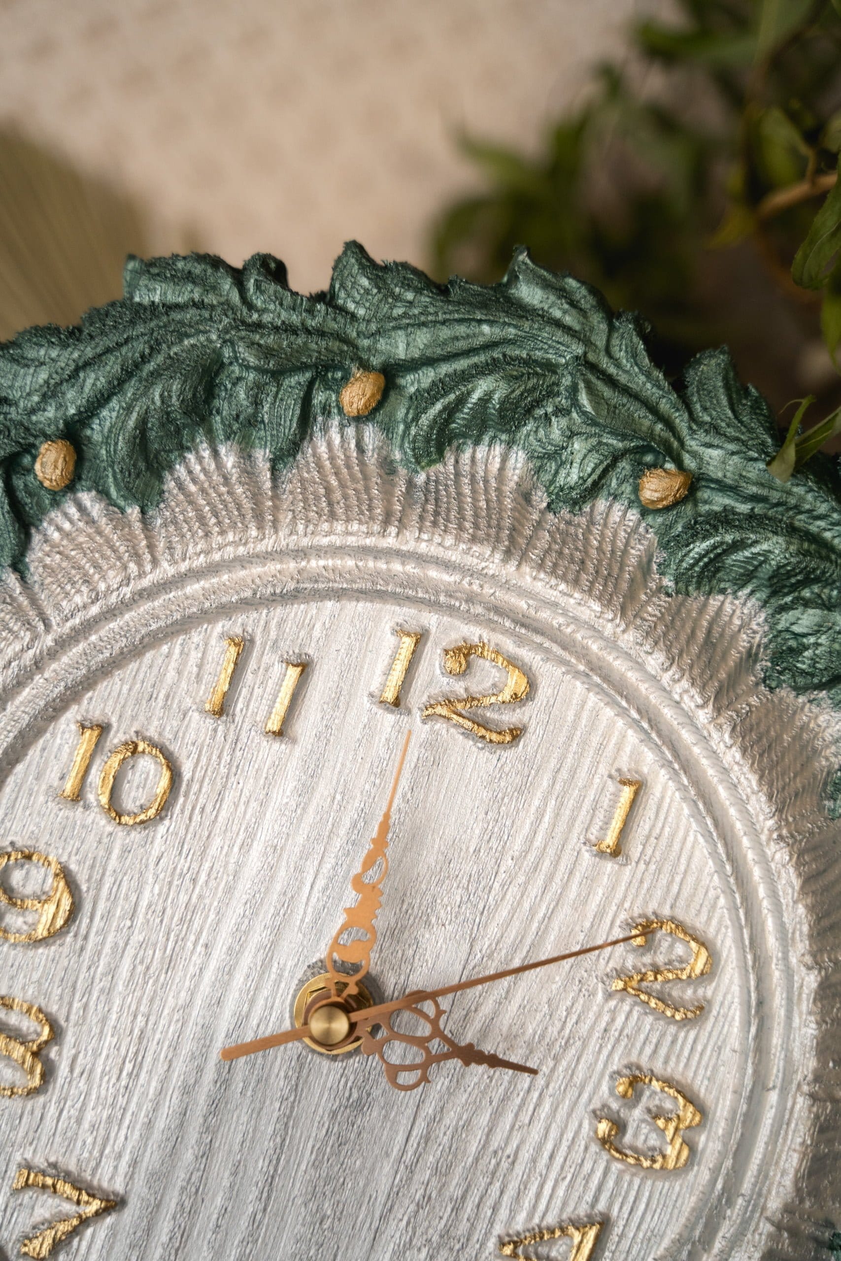 Wood from Love zegar ścienny zielony